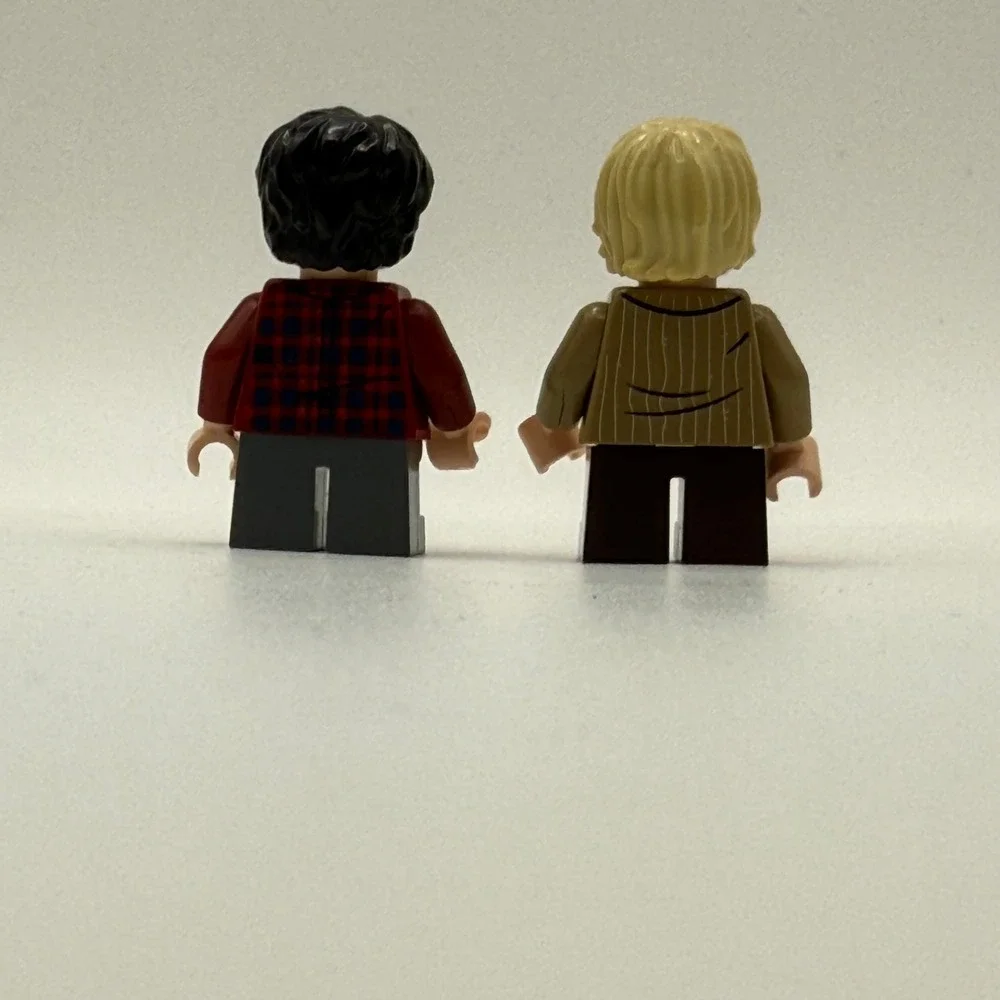 LEGO Harry Potter Ron Weasley Minifig Plaid Tan Sweater Flying Car‎